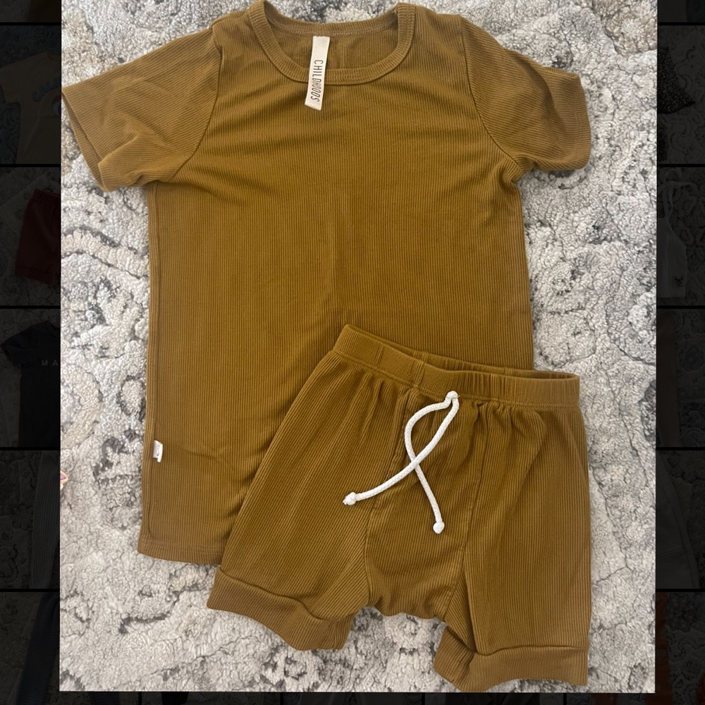 Childhoods set